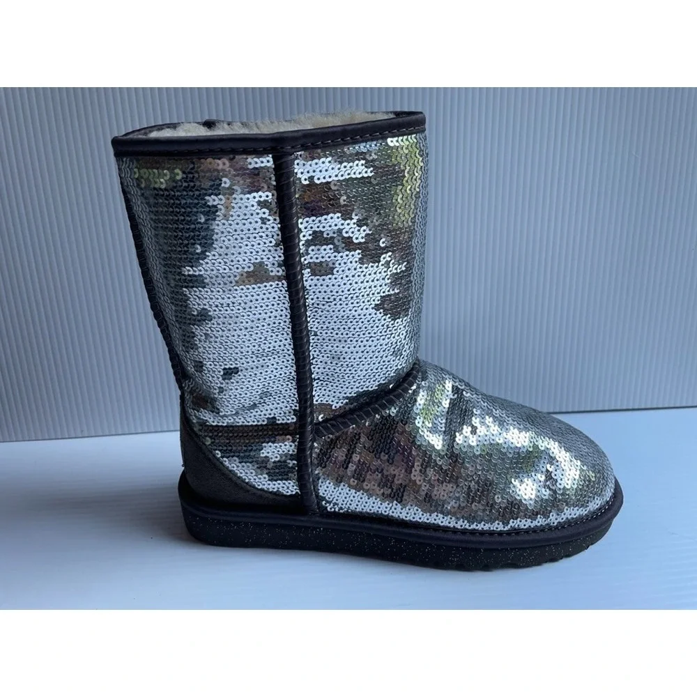 UGG 1006739 Silver Classic Short Womens Sequins Boots Rare Size US 6 NWOB